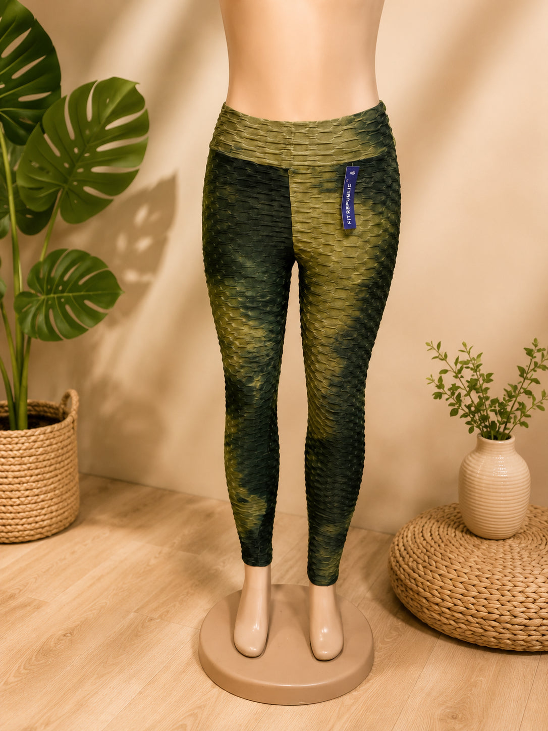 Women’s High-Waisted Textured Tie-Dye Scrunch Leggings – Coral & Gray image 3