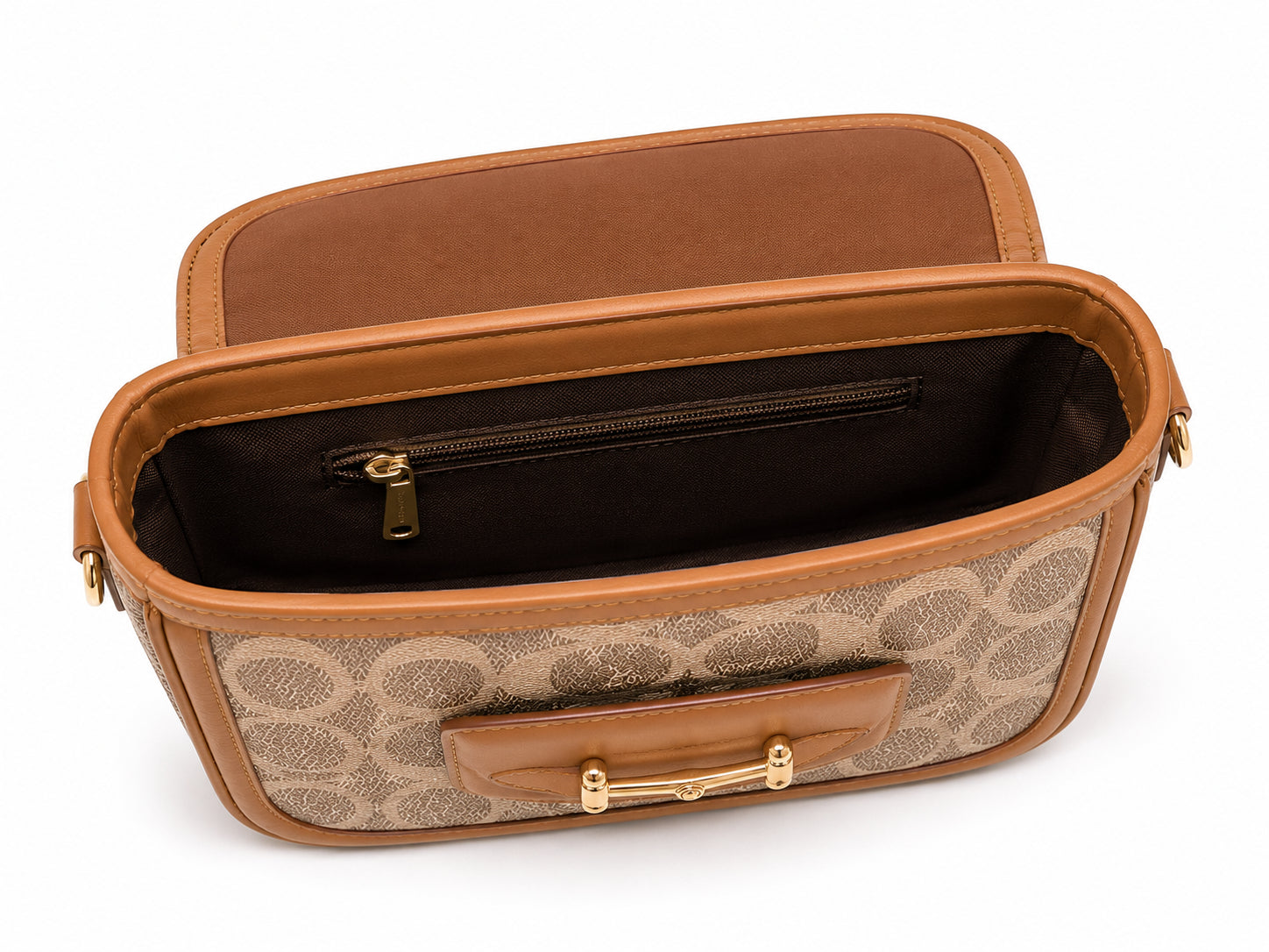 👜 Classic Signature Crossbody Bag  image 4