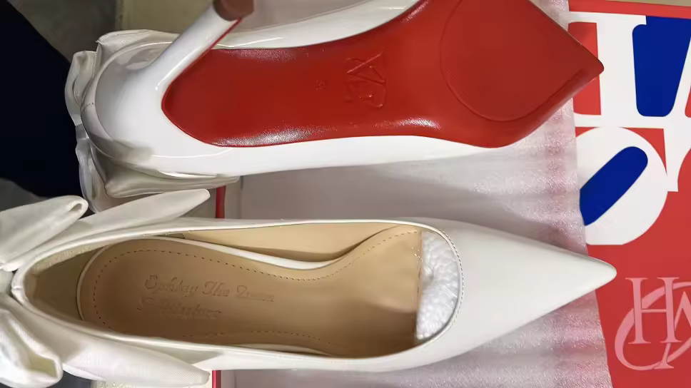 White high-heeled shoes for ladies' rubber image 4